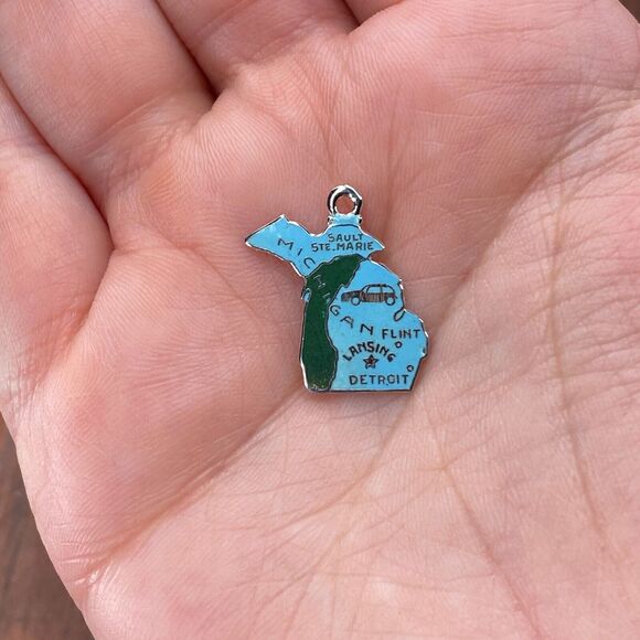 Vintage 925 Sterling Silver Blue Enamel "Michigan" State Map Pendant Charm - Picture 1 of 3